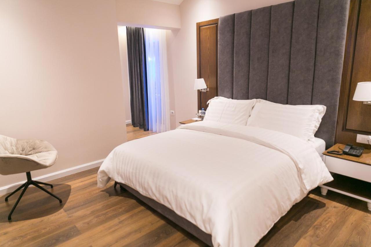 Arberia Palace Hotel Fushe Milot Εξωτερικό φωτογραφία