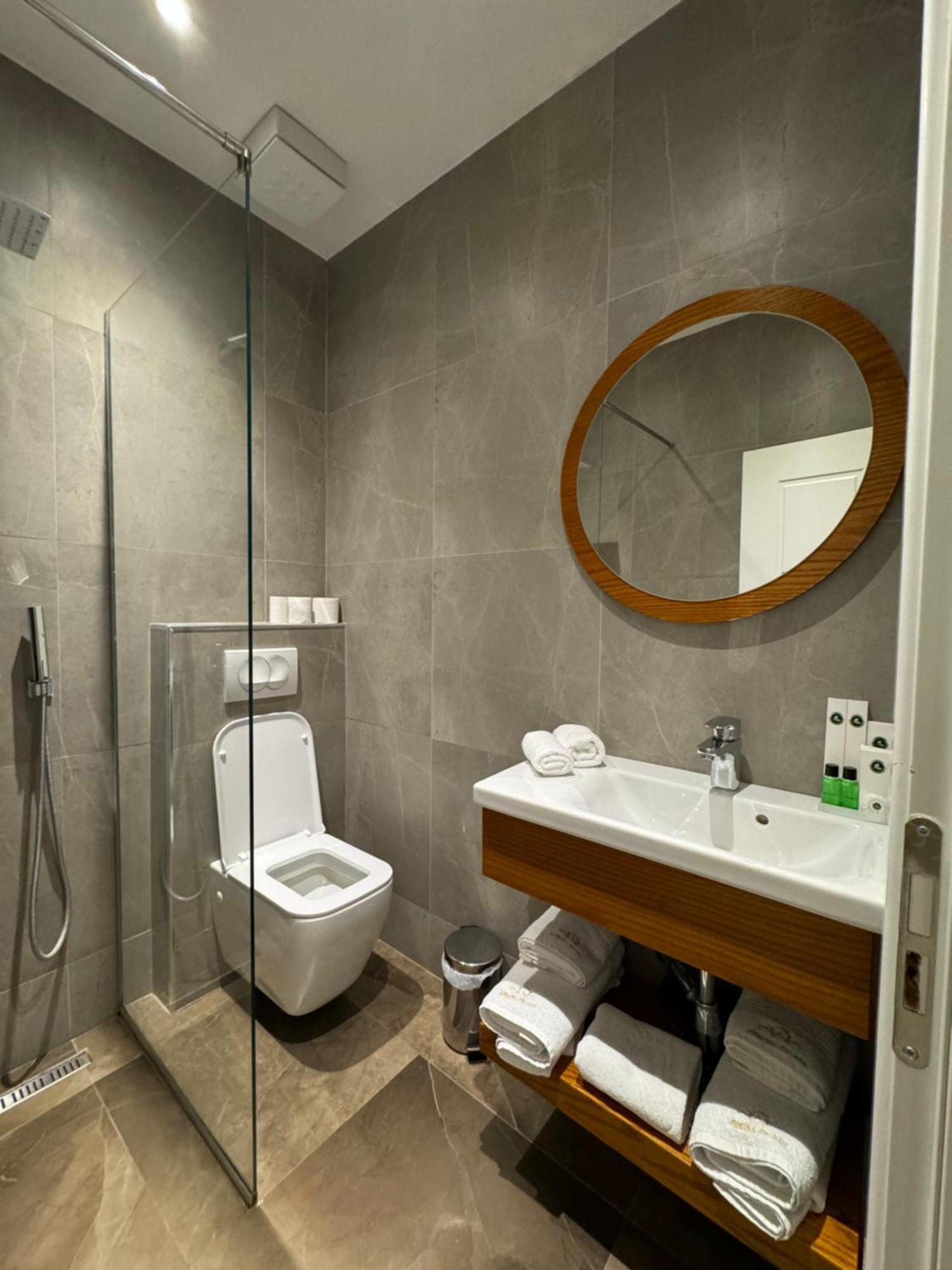 Arberia Palace Hotel Fushe Milot Εξωτερικό φωτογραφία