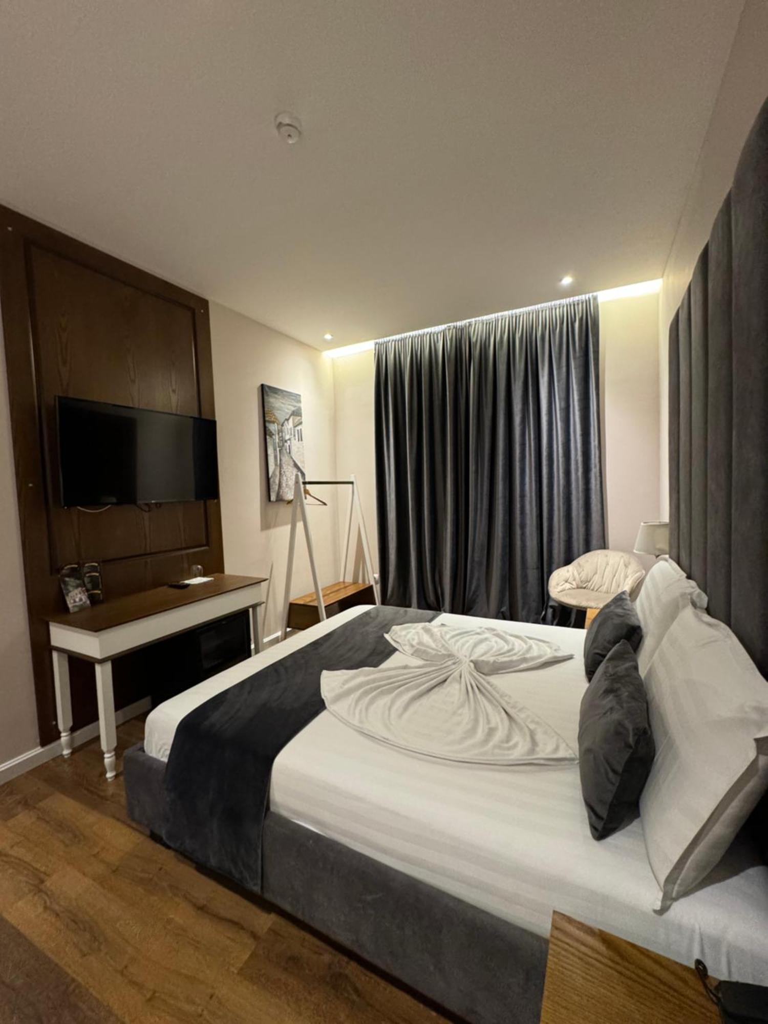 Arberia Palace Hotel Fushe Milot Εξωτερικό φωτογραφία